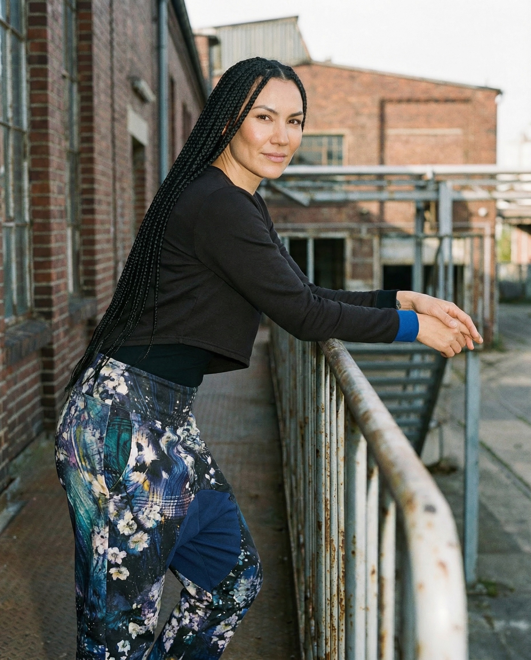 ARTEMIS-HaremPants – Cosmic-Garden-Harem Pants -Scuba-Fabric 4 (2)