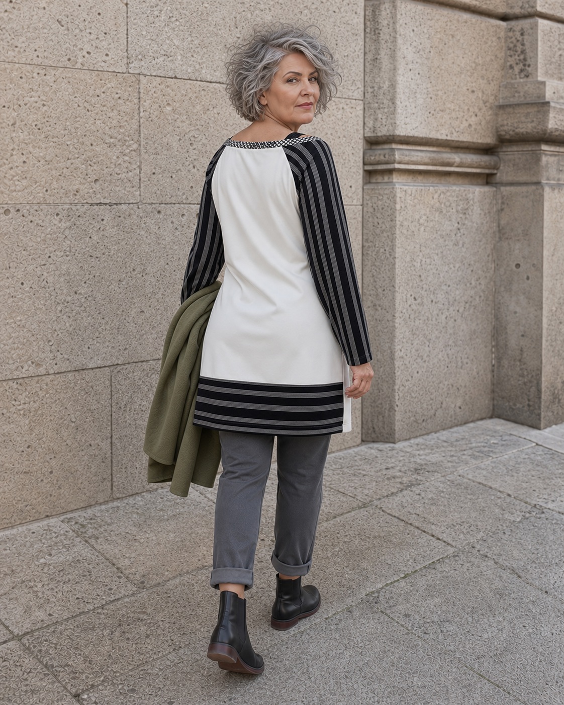 ARTEMIS-PLUSSIZE-BLOUSES-Whisker-Chic-Tunic (2)